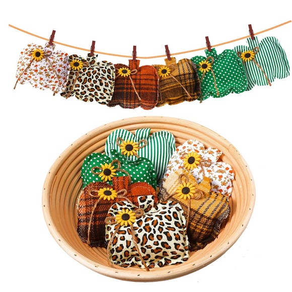 12 Pieces Thanksgiving Pumpkin Hanging Decorations - Picture 2 of 6